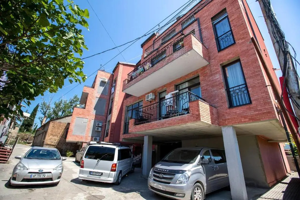 3BR apt w huge terrace & magnificent views