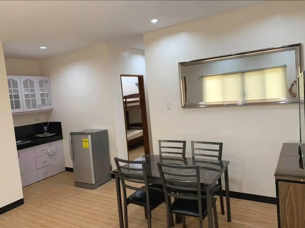 Tatay Sesengs Apartment
