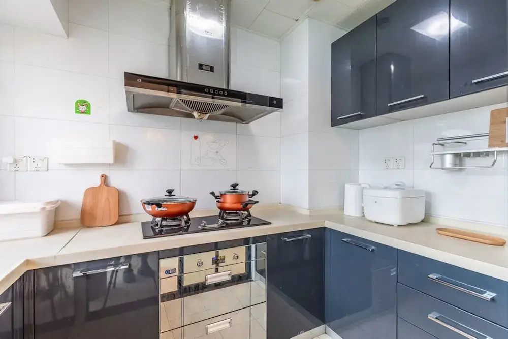 Locals Boutique Apartment Huafa Plaza 5