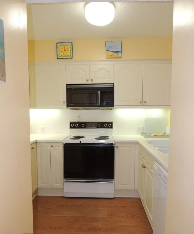 Laurel Court #308