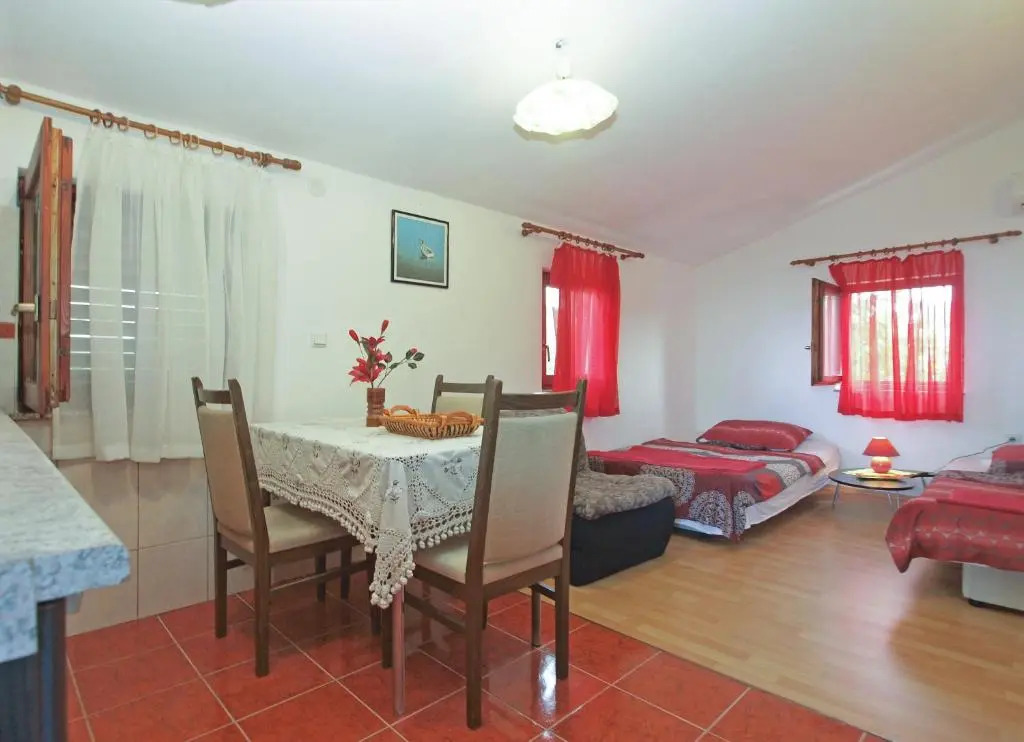 Apartment 1665