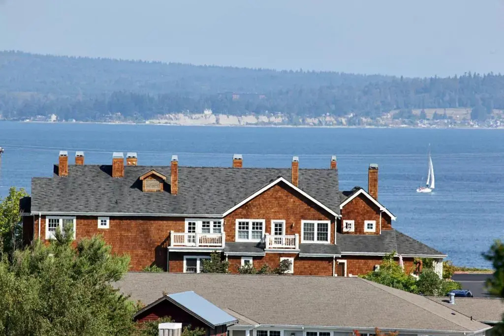 Saratoga Inn