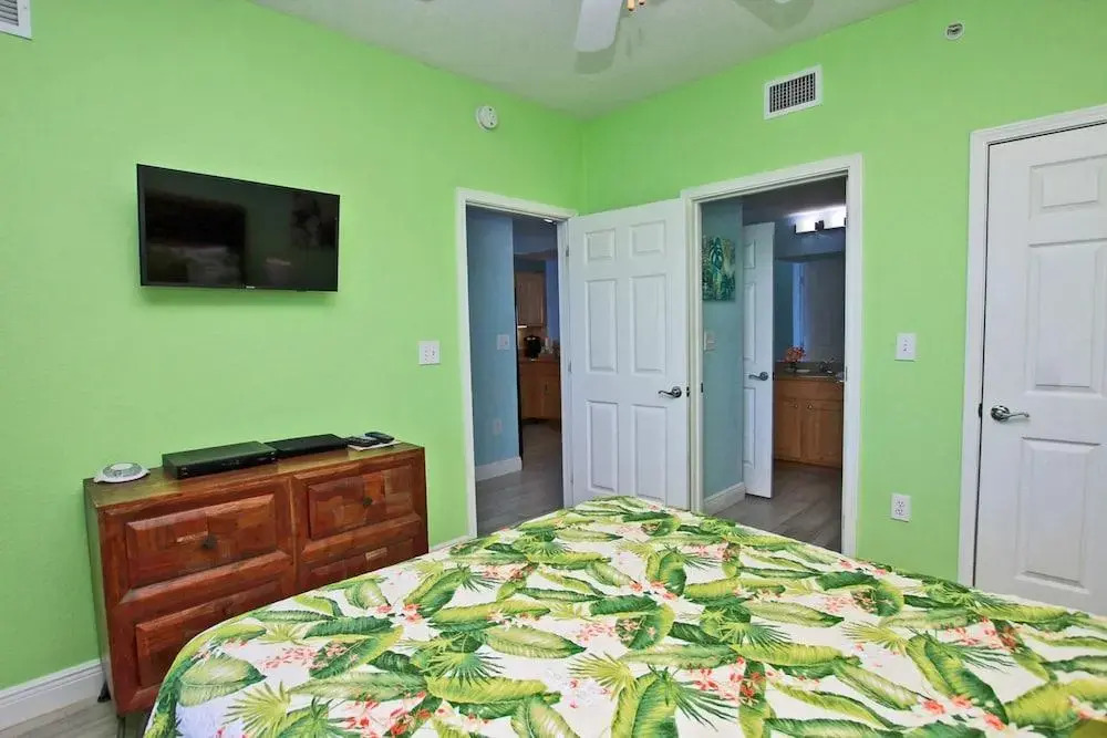 Crystal Tower 1602 2 Bedrooms 2 Bathrooms Condo