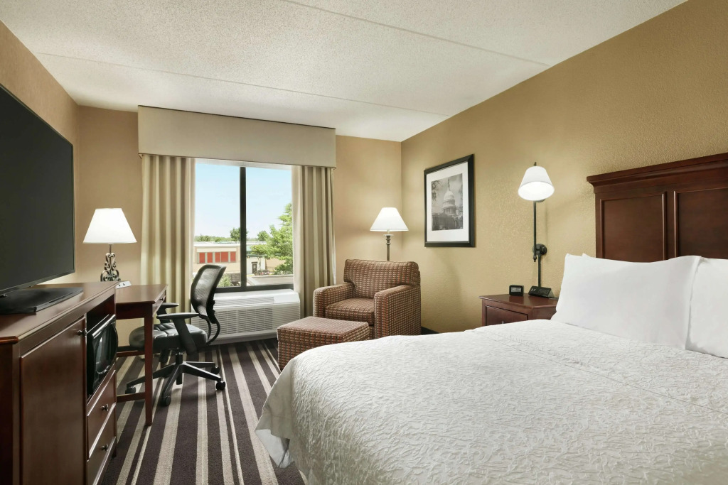 Hampton Inn Washington-Dulles Int'l Airport South