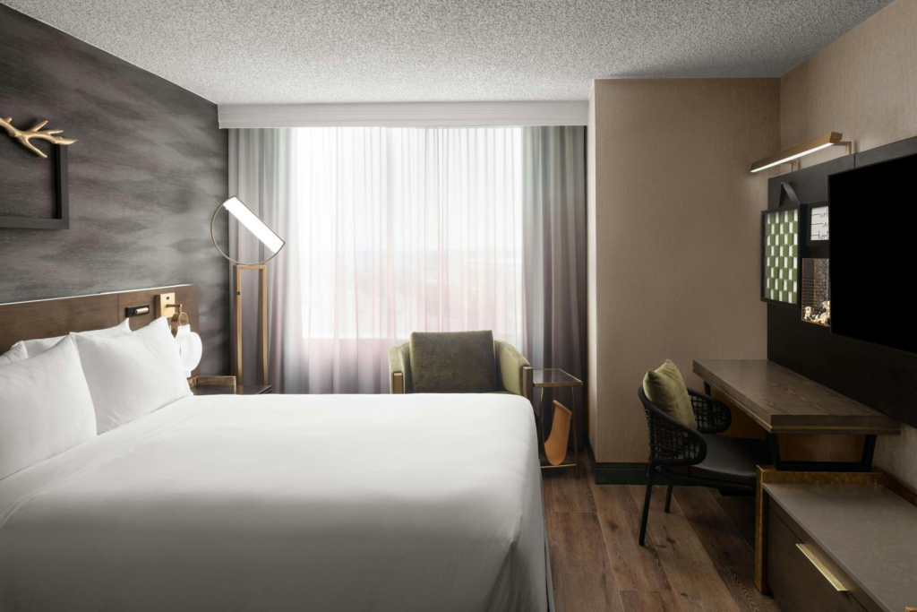 Renaissance Chicago North Shore Hotel