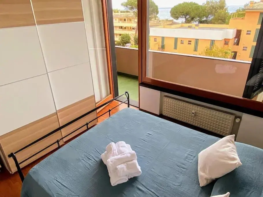 Appartamento con terrazza vista mare a 50 mt