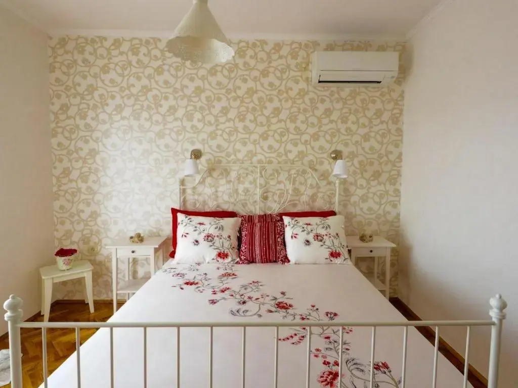 Villa Antonija - Four-Bedroom Villa with Terrace and Private Pool