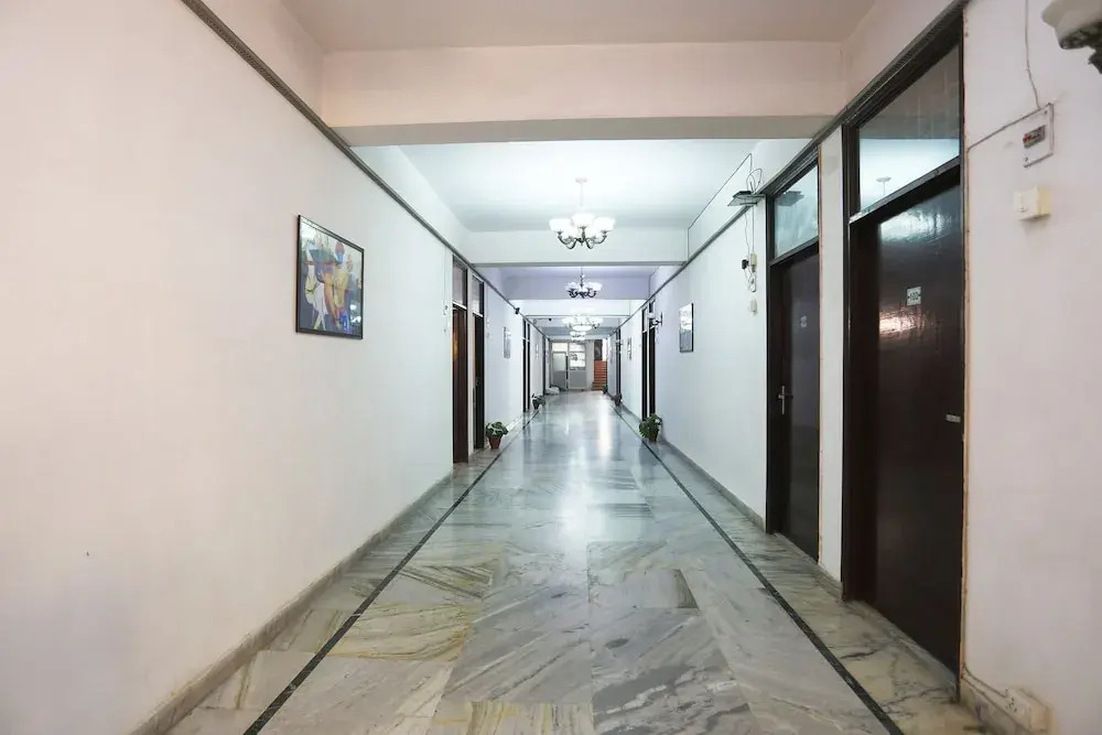Oyo 14654 Brs Homes