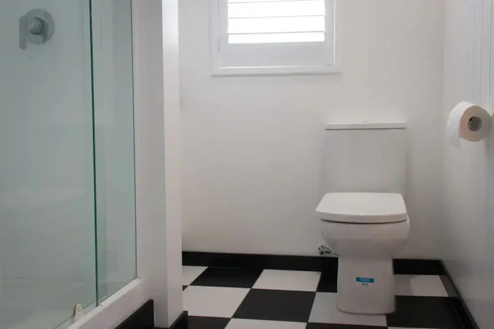 Stylish 2 Bed Art Deco Apartment
