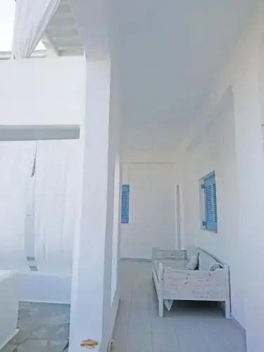 Yiannis Studios