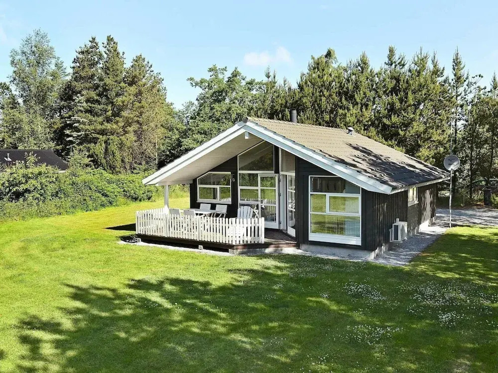 Cozy Holiday Home in Oksbøl With Terrrace