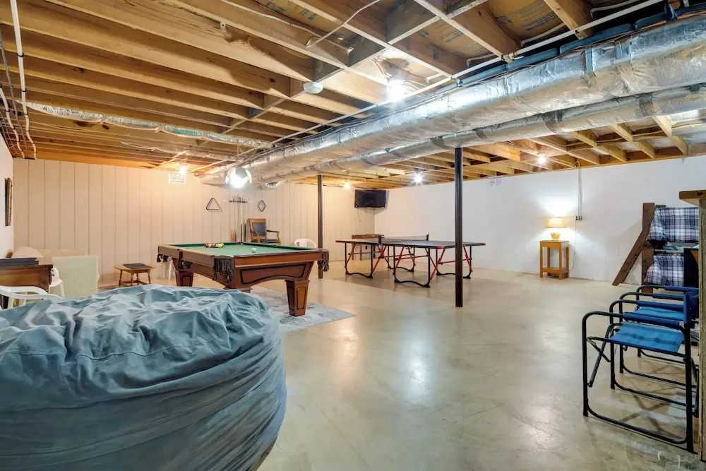 Scenic Asheville Area Retreat: Hot Tub & Game Room