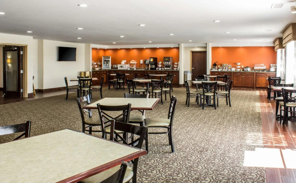 Sleep Inn & Suites North Liberty - Liberty City