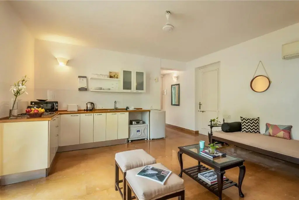 Santa Terra by The Blue Kite - 1 & 2 BHK Apartments With Common Pool, Kitchen, Security & Wifi, Near to Casino & Candolim Beach