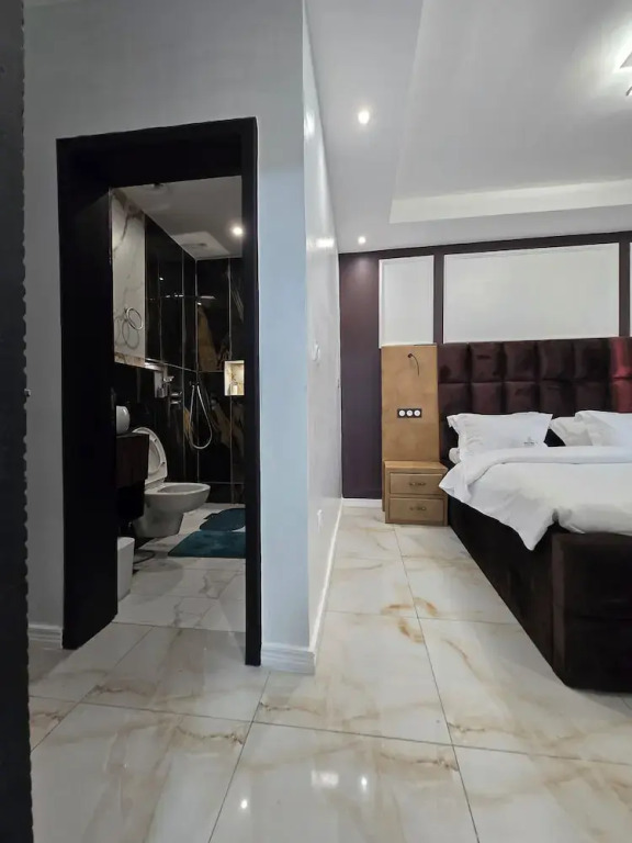 Sunaa home Logpom