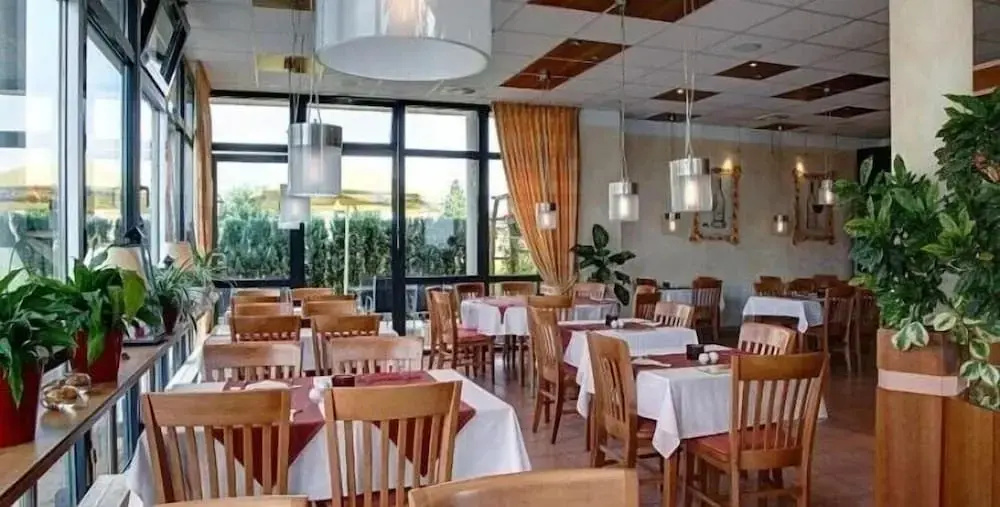 Hotel Manu