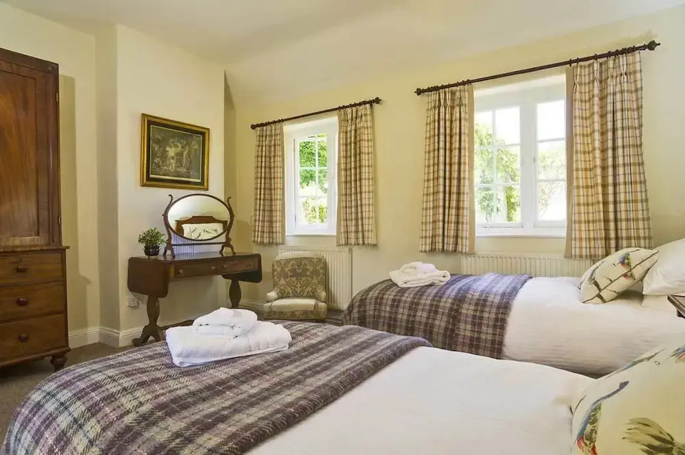 2 Bed Cottage With Mountain Views, Glanusk Estate