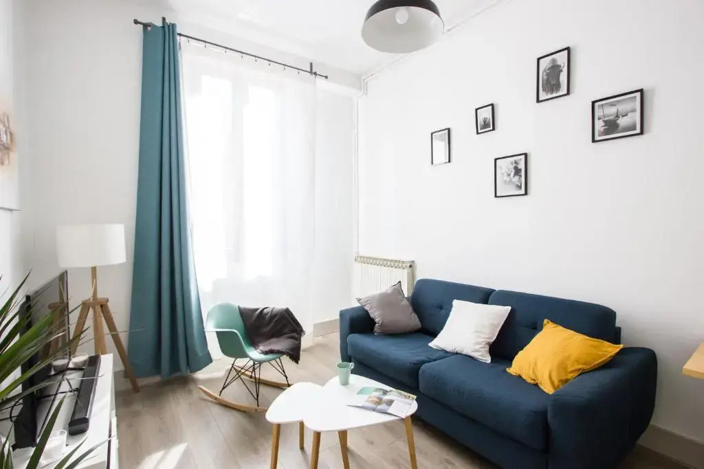 Le 62 - Spacieux T2 - Garage Gratuit, Jardin, Tram
