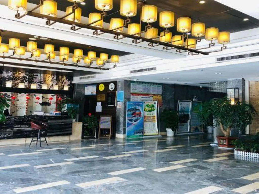 Pinwei International Holiday Hotel