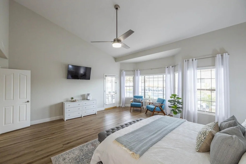 Gilbert Willow Tree 4 Bedroom Home by Redawning