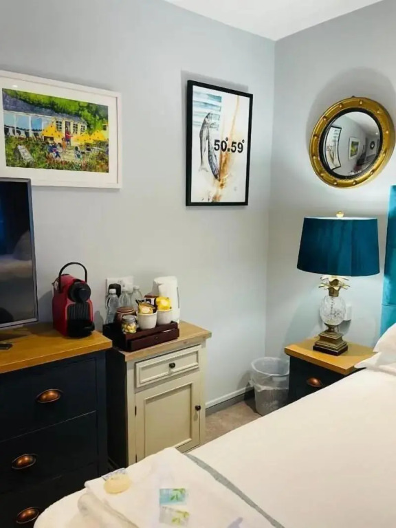 Port Gaverne Hotel