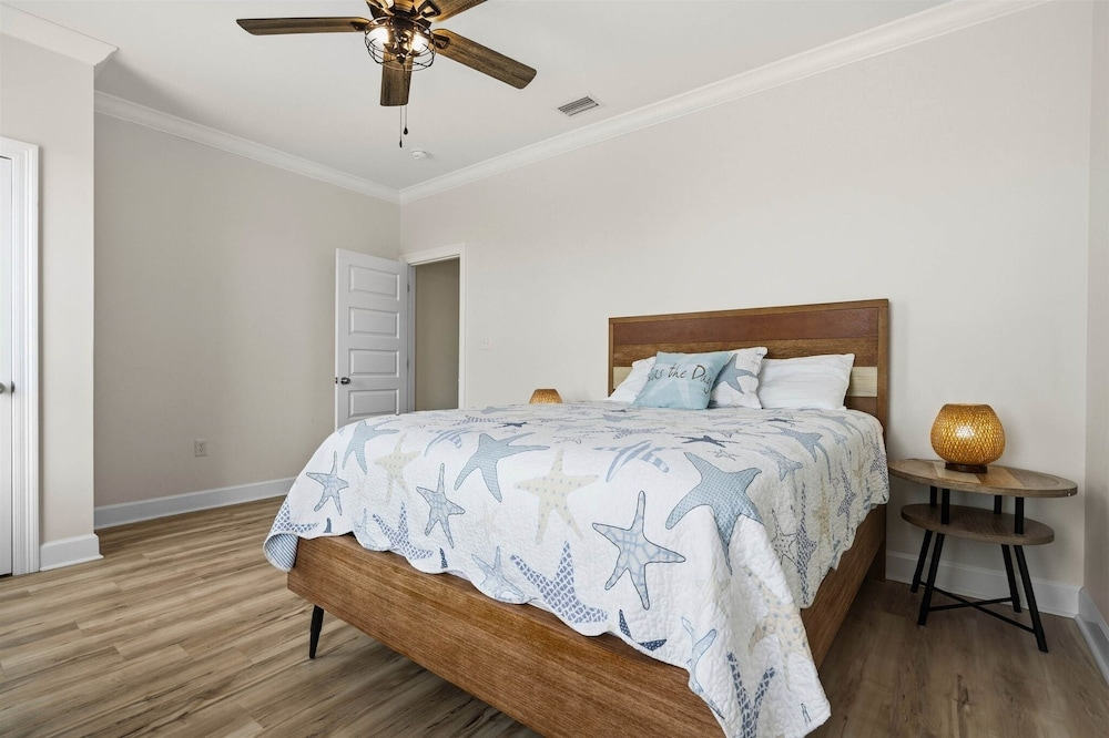 Seas The Day - 2830 Bienville Blvd 5 Bedroom Home