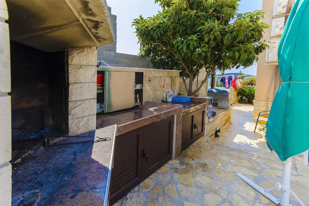 Apartments Jela