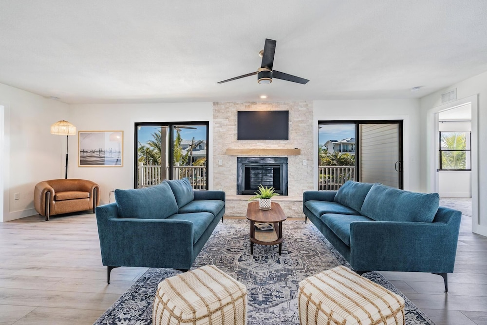 519 Loquat Drive