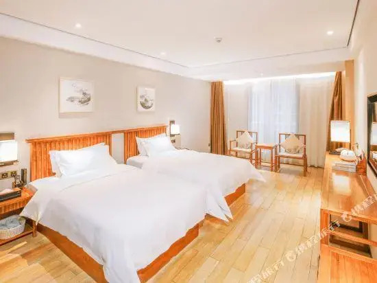 The Serene House (Zhengzhou CBD Convention & Exhibition Center Weilai North Road)