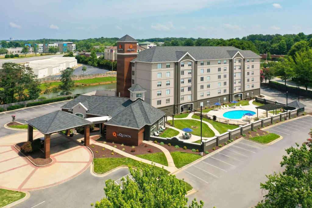 La Quinta by Wyndham Greensboro Highpoint