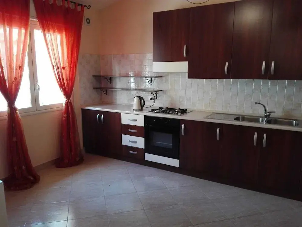 THE BEST ROOMS & APARTMENTS - Parcheggia gratis sotto casa ed entra