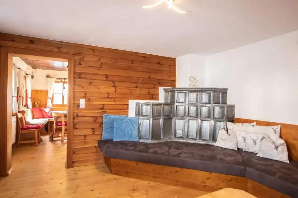 Loya Chalet WILD32