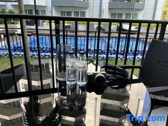 Poolside 2BR Condo Near Mae Phim Beach