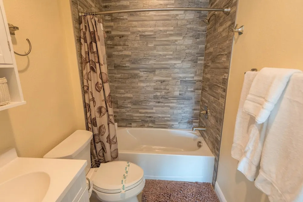 Beachbreeze Apartment 6