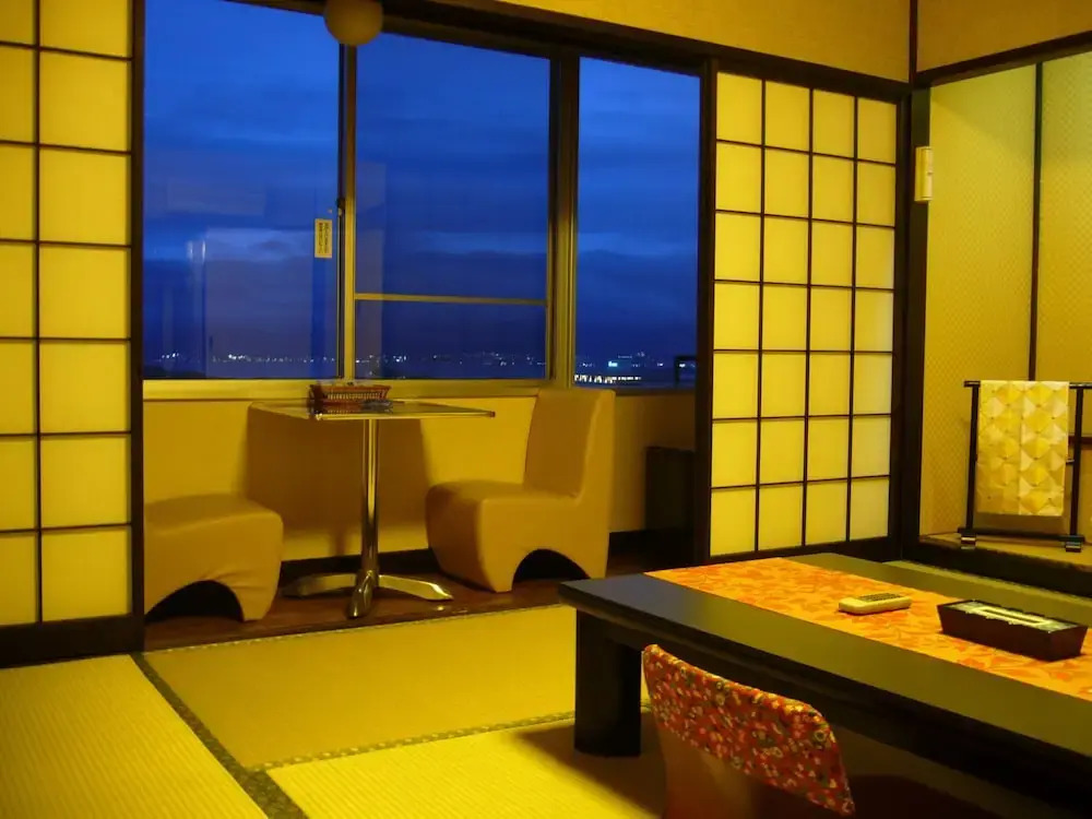 Shirahae(小さな宿　白南風)
