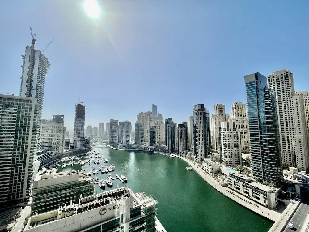 Stunning 3B Spacious Marina View With Balcony