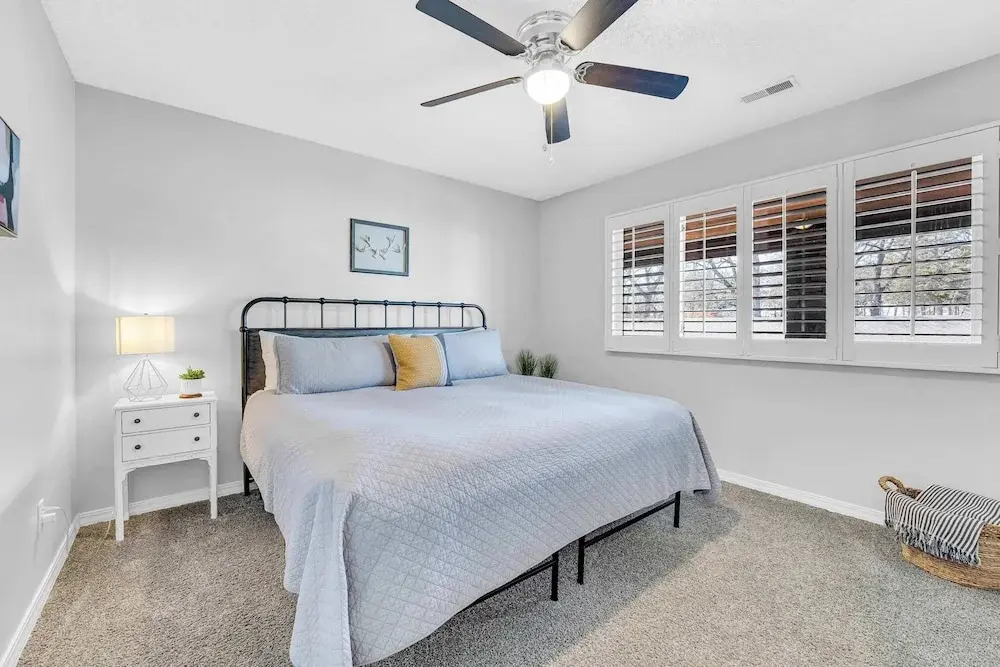 Bright Stylish Condo w/ Balcony
