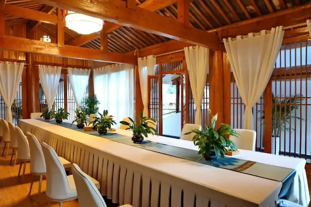 Ling Jing Boutique Inn