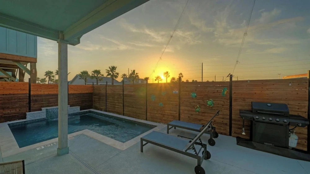 Mermaids Oasis by Avantstay Spacious Port A Home + Private Pool + Firepit + Games Near the Beach