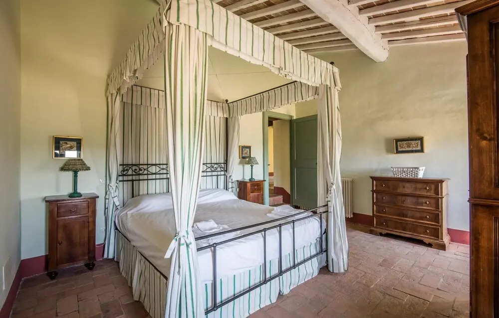 Awesome Home in Belforte - Radicondoli With 4 Bedrooms, Private Swimming Pool and Outdoor Swimming Pool