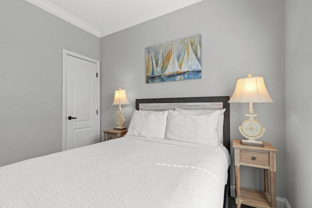 Pet Friendly Beach House - Lazy Palms