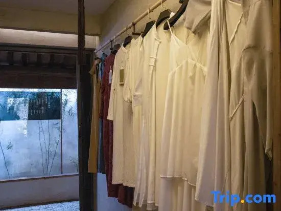 Yueshang Zen Space Homestay (Tongli Ancient Town Branch)