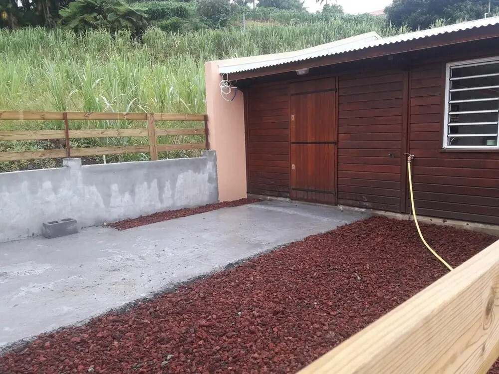 House With 2 Bedrooms in Petite-île, With Furnished Terrace - 5 km Fro