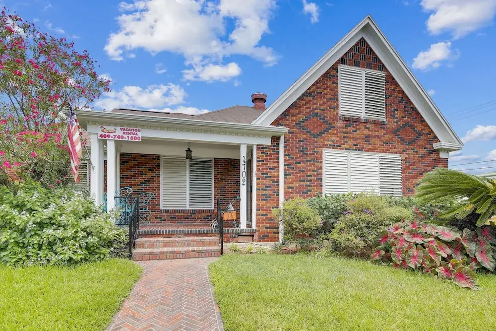 Crockett Retreat 4 Bedroom Home