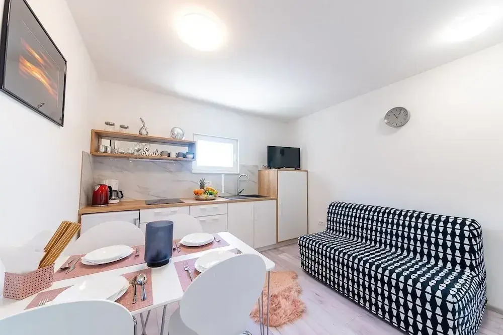 Renci - Great Location & sea View - A3