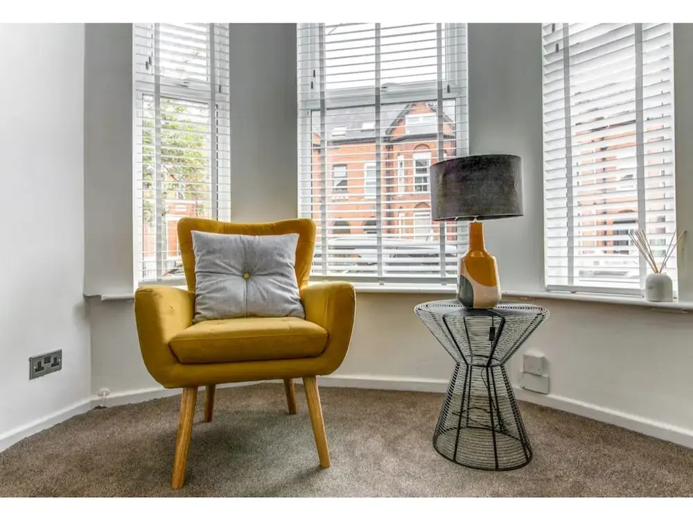Fantastically Modern, Clean 1 Bedroom Flat for 4