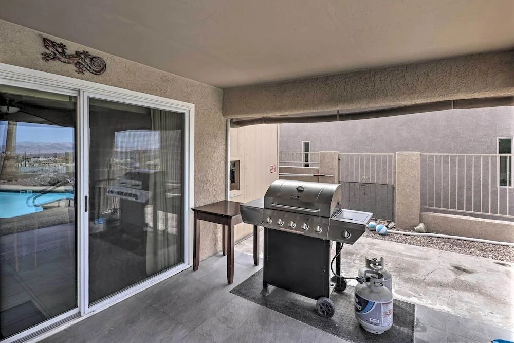 2 Mi to Dtwn: Lake Havasu City Oasis w/ Pool