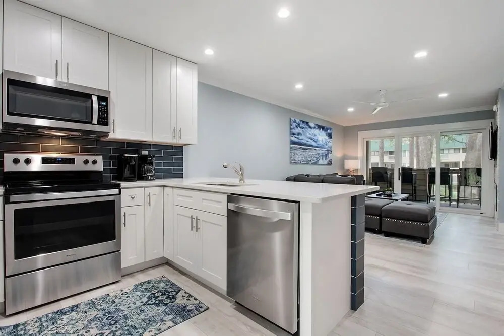 J's Beachtime - 3 Pools, Tennis, Playground 2 Bedroom Condo