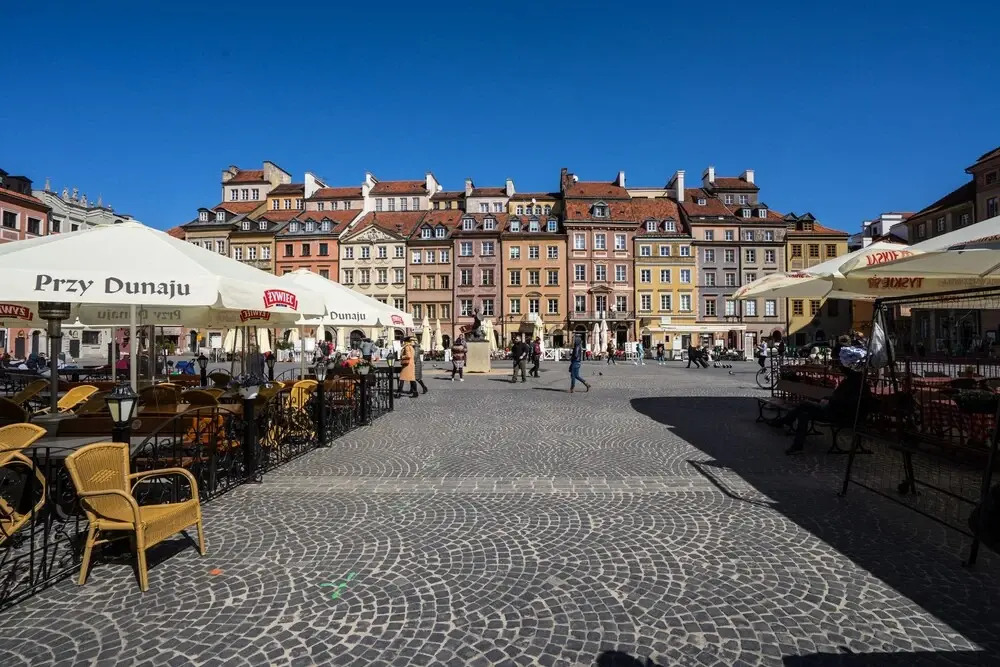 Elegant Apartment Market Square