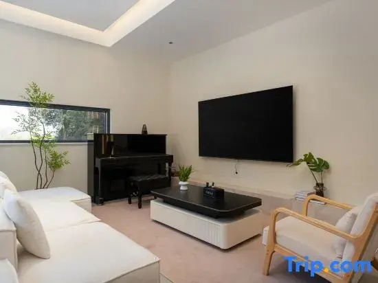 MOXI Family Slide Vacation Boutique Stay (Shenxi Water Park)